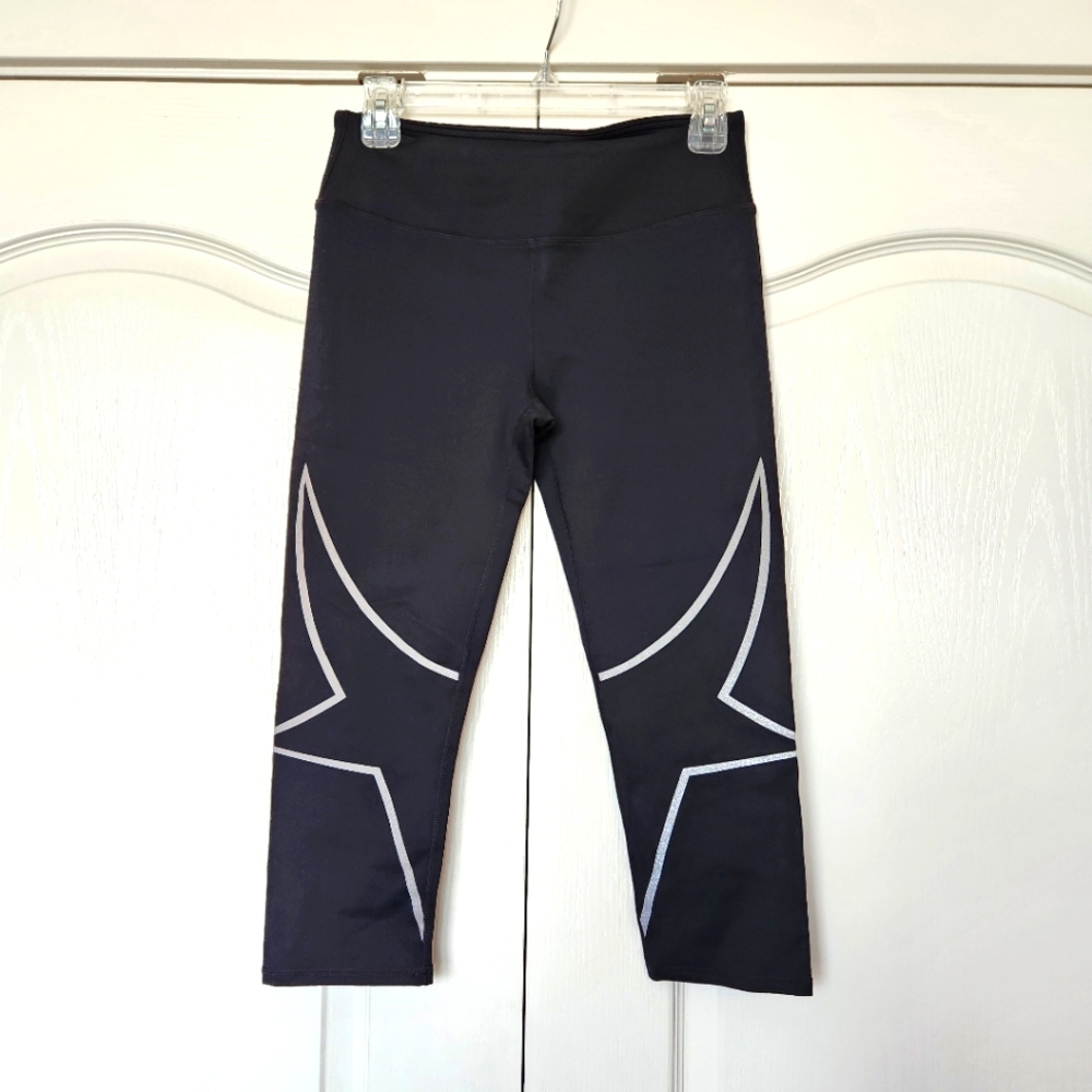 NWOT Fabletics Ingrid Capri Legging - Picture 2 of 7